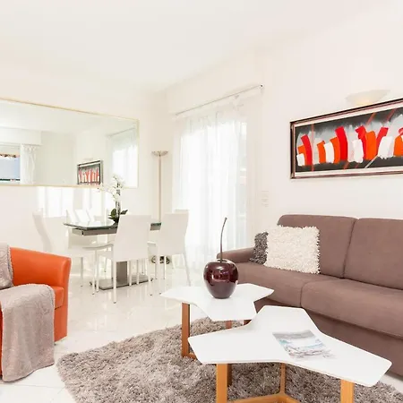 Mariott Area: Sunny 2 Beds /2 Baths 公寓 戛纳