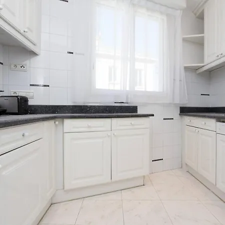 Mariott Area: Sunny 2 Beds /2 Baths *