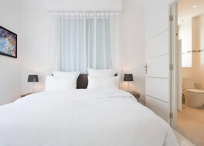 Mariott Area: Sunny 2 Beds /2 Baths *