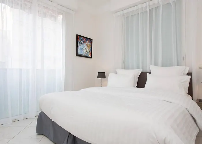 Mariott Area: Sunny 2 Beds /2 Baths Appartamento *